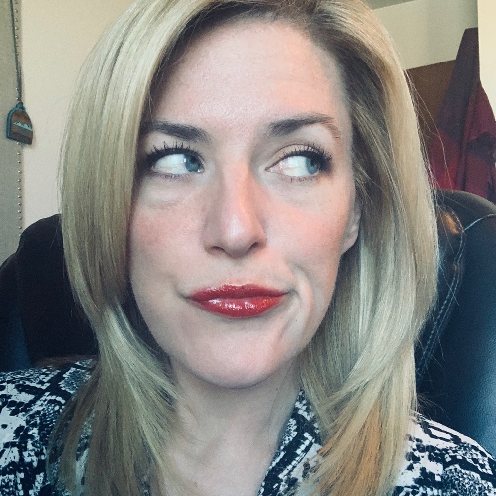 Meet your Posher, Jennifer